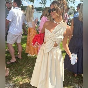 Elegant Cream One-Shoulder Dress